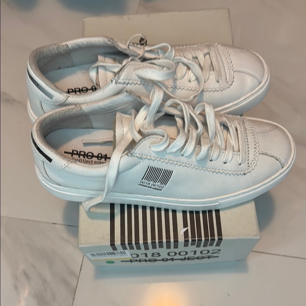 White new Sneakers